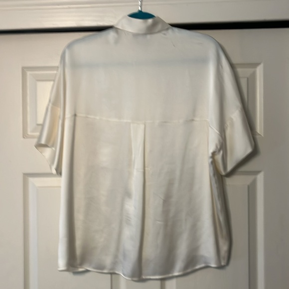 Silk short sleeve top - Picture 3 of 5